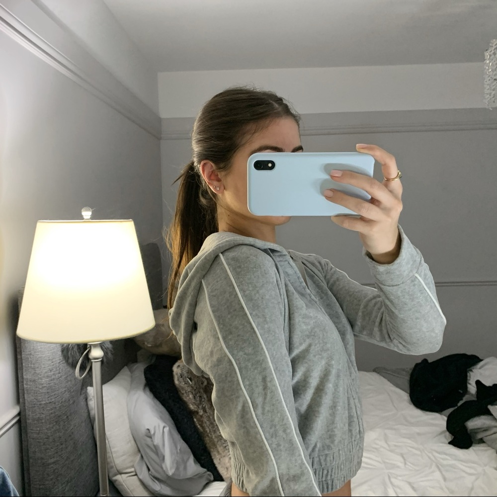 Grey velour hoodie - Picture 3 of 3
